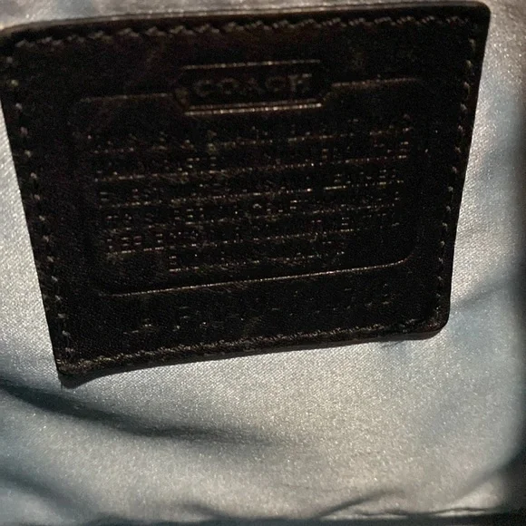 Black coach purse - Picture 4 of 4